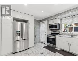 68 DOWNING CRESCENT - 15