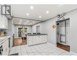 68 DOWNING CRESCENT - 16