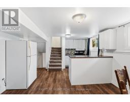 68 DOWNING CRESCENT - 29