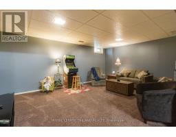 419 MCNAY PLACE - 27