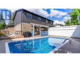 116 GLENROY CRESCENT - 32