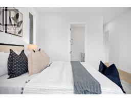 4 TITAN COURT - 18