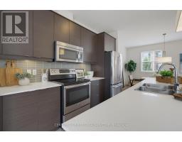 71 - 1040 CORONATION DRIVE - 10