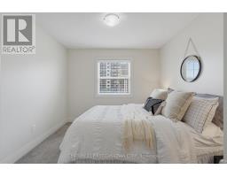71 - 1040 CORONATION DRIVE - 27