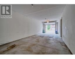 71 - 1040 CORONATION DRIVE - 32