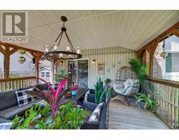 37 RENNY CRESCENT - 42
