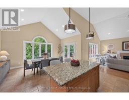104 - 25 BECHER STREET - 16