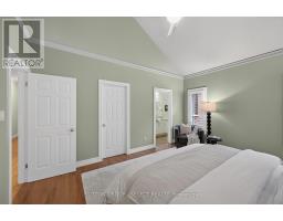 104 - 25 BECHER STREET - 19