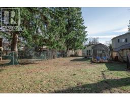 945 COLBORNE STREET - 35