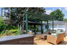 295 TWEEDSMUIR AVENUE - 37