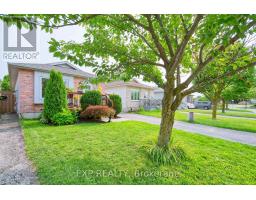 321 SIMPSON CRESCENT - 2