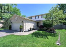 12 BANTING CRESCENT - 1