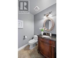 12 BANTING CRESCENT - 13