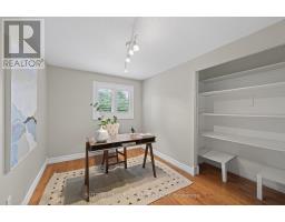 12 BANTING CRESCENT - 18
