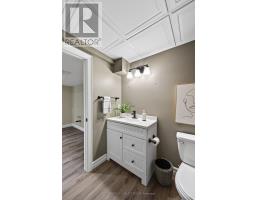 12 BANTING CRESCENT - 25
