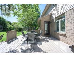 12 BANTING CRESCENT - 27