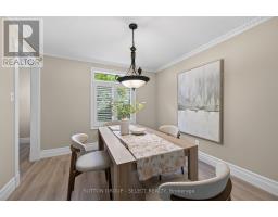 12 BANTING CRESCENT - 4