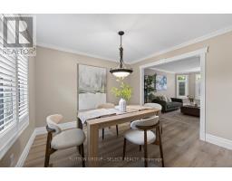 12 BANTING CRESCENT - 5