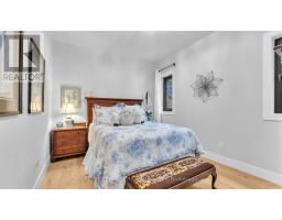 2400 RED THORNE AVENUE - 12