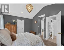 17 STEEPLECHASE COURT - 25
