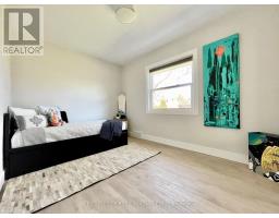 33 BRAEMAR CRESCENT - 15
