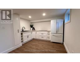 33 BRAEMAR CRESCENT - 23