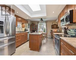 905 DALHOUSIE DRIVE - 18