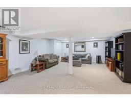 905 DALHOUSIE DRIVE - 33