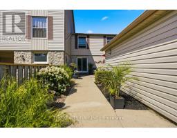 905 DALHOUSIE DRIVE - 7