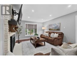 76 SPENCER CRESCENT - 13