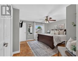 76 SPENCER CRESCENT - 23