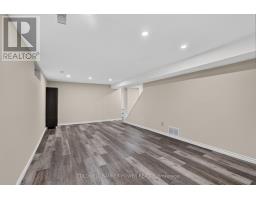 76 SPENCER CRESCENT - 33