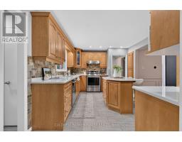 76 SPENCER CRESCENT - 8