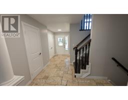 904 FRONTENAC CRESCENT - 2