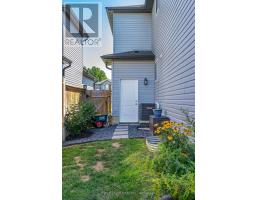 20 SANDY COURT - 42
