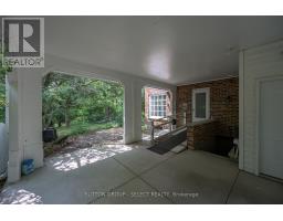 850 COMMISSIONERS ROAD W - 11