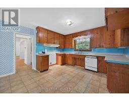 850 COMMISSIONERS ROAD W - 18