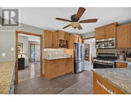 47 ROBINSON LANE - 10