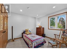 47 ROBINSON LANE - 26