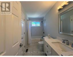 82 LACEY CRESCENT - 14