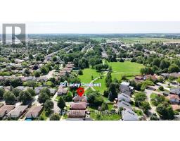 82 LACEY CRESCENT - 27