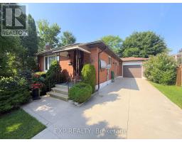 82 LACEY CRESCENT - 30