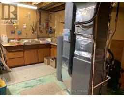 9 LAKEVIEW CIRCLE - 31