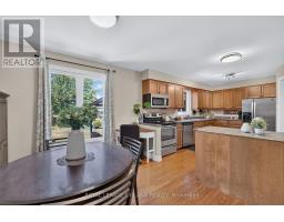 1077 MAHOGANY CRESCENT - 11