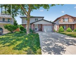 1077 MAHOGANY CRESCENT - 2