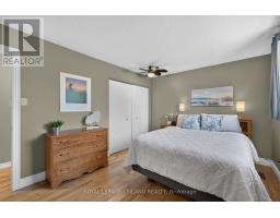 1077 MAHOGANY CRESCENT - 21