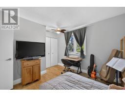 1077 MAHOGANY CRESCENT - 27