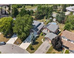 1077 MAHOGANY CRESCENT - 3