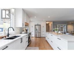 9 HERITAGE PLACE - 11