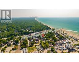 40 LAKESIDE CIRCLE - 2